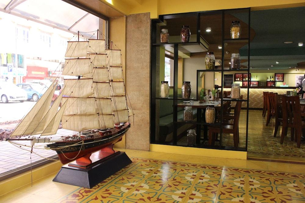Hotel Grande Delmon Panaji Exterior foto
